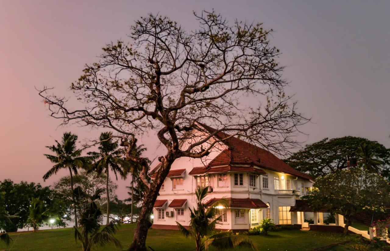 Amritara The Poovath Beachfront Heritage, Fort Kochi Exterior photo